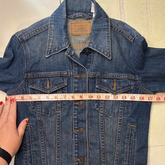 Levi’s Dark Wash Denim Jean Jacket Size Small Womens Trucker Button Staple - Picture 3 of 6